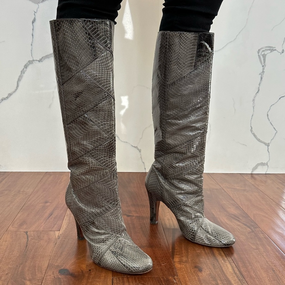 Frye Ava Tall in Grey size 9, EUC